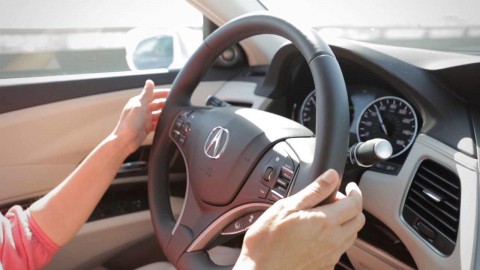 TechHive creates regular car-tech features, bringing their own challenges of tight spaces and mobile, outdoor shooting. In this example, we highlighted a new car's ability to stay in its lane even if you take your hands off the wheel, testing it on San Francisco highways. I produced and directed at all stages.